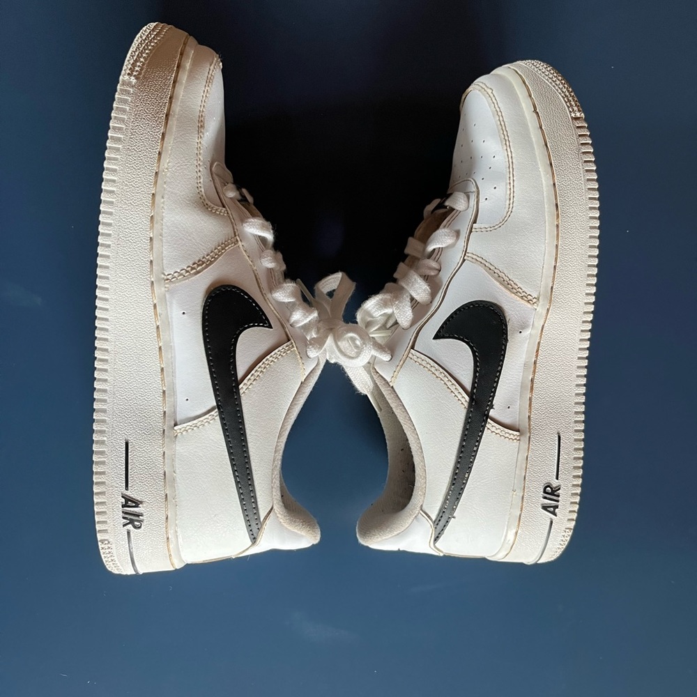 Nike Air Force Ones - Picture 2 of 4